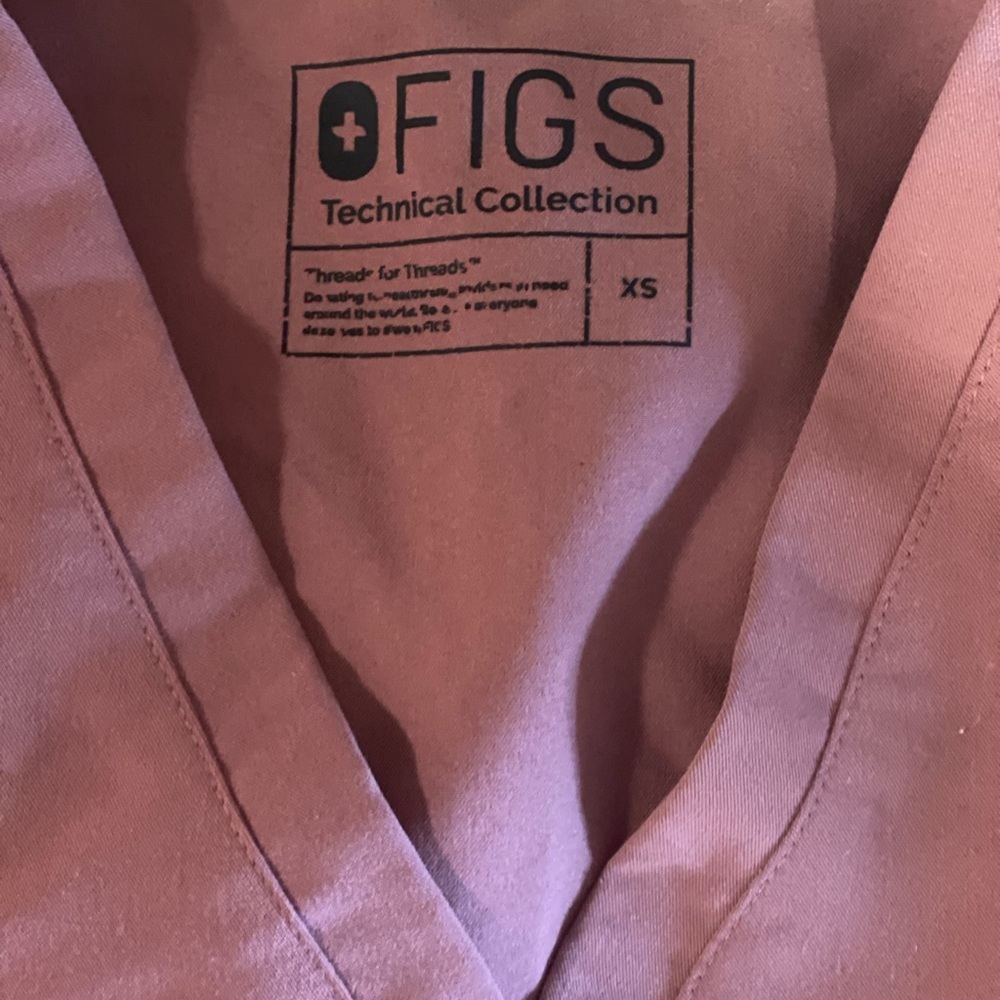 Figs salmon scrubs, XS double pocket top and XS cargo bottom.